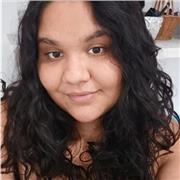 Estudiante da clases de inglés para niños de primaria y secundaria